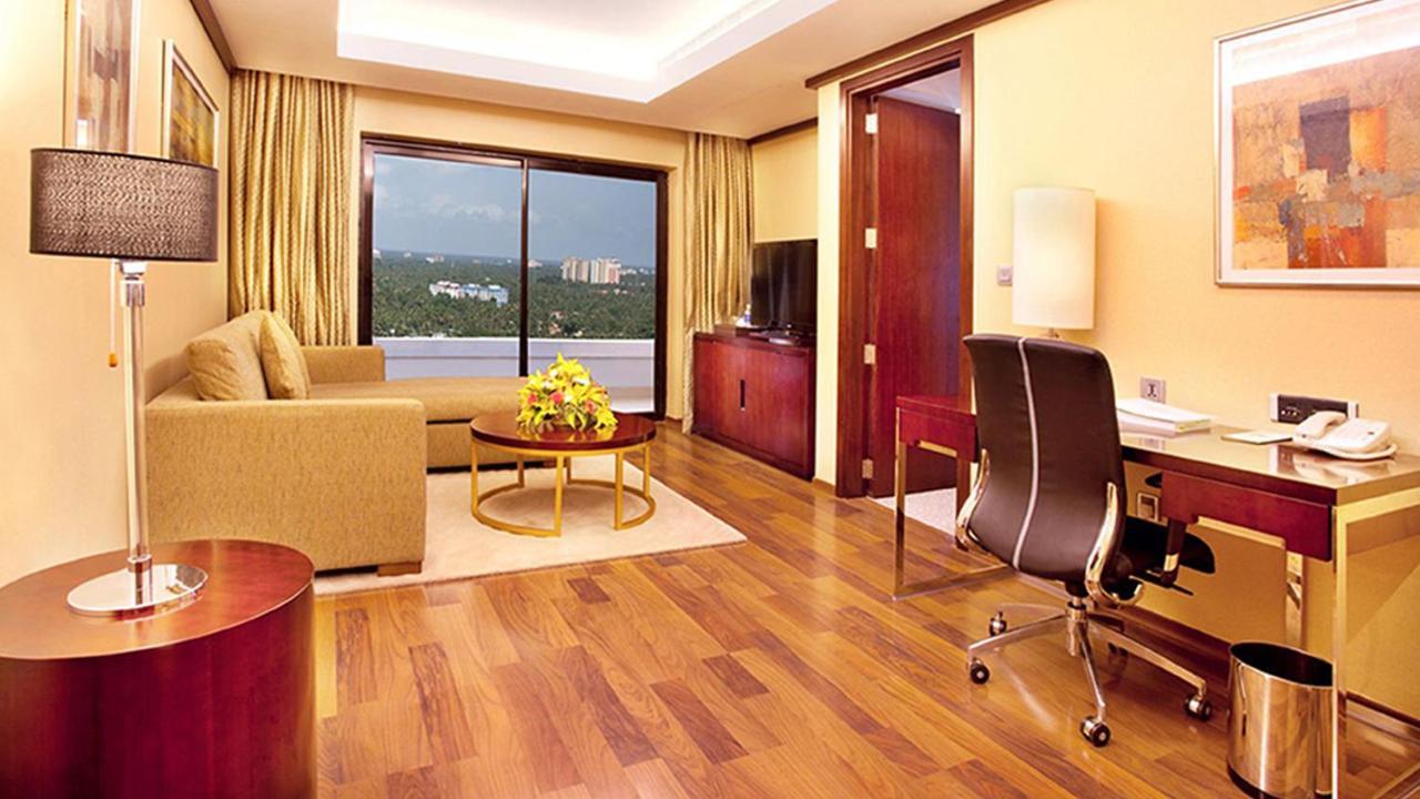 Holiday Inn Cochin, An Ihg Hotel Kochi Eksteriør bilde